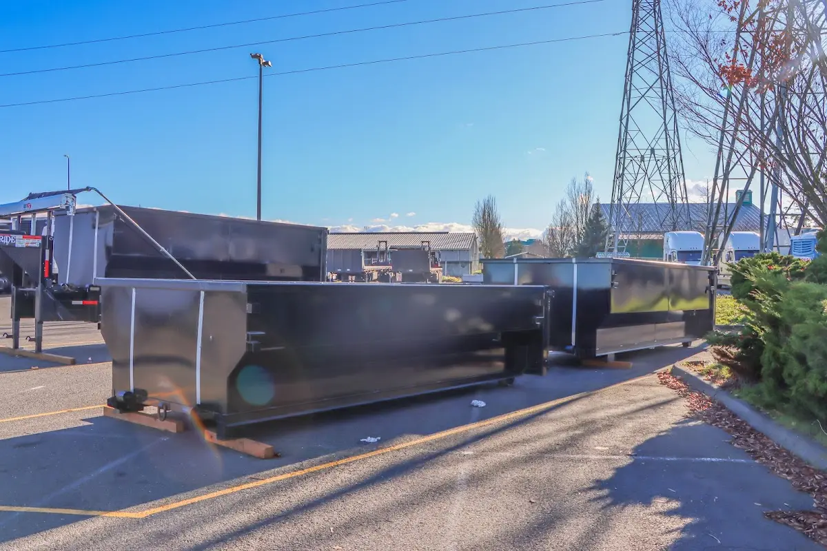 Professional dumpster rental and junk removal service in Macomb